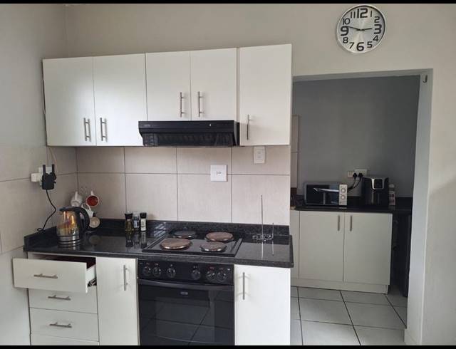 1 BEDROOM PROPERTY TO RENT IN HERRWOOD PARK